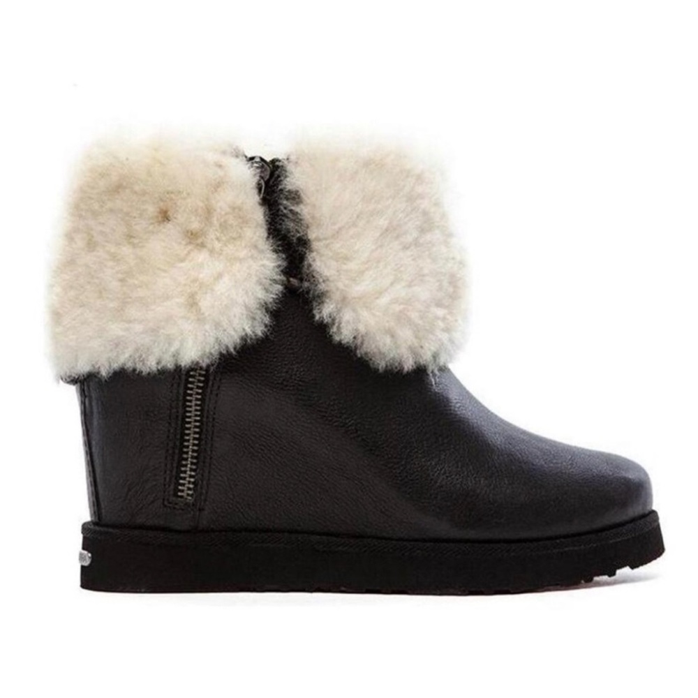 Koolaburra La Volta Deluxe Boot, Black size 8.5, great condition, see heel tag